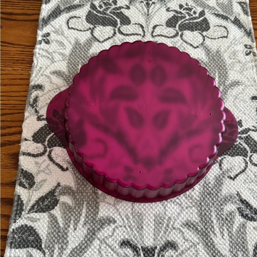 Tupperware Micro Plus Toppers Party Supplies NWOT